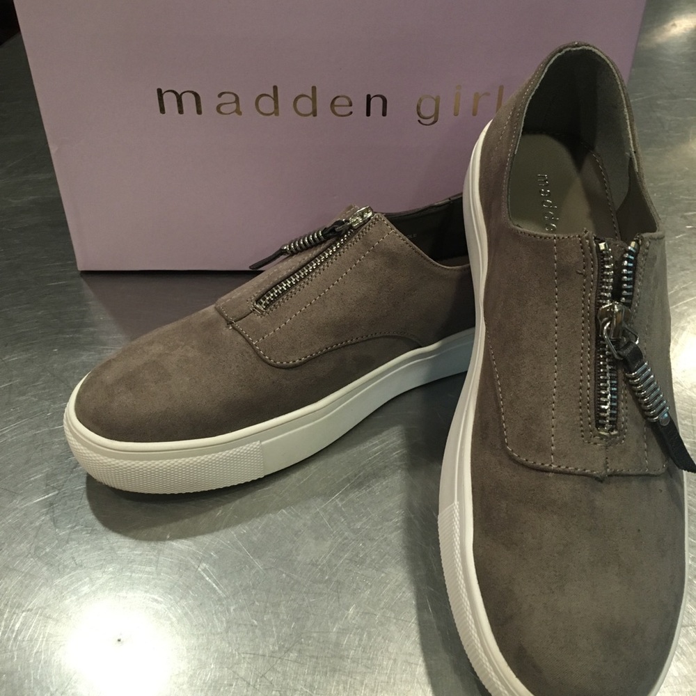 Madden Girl by Steve Madden zip up sneakers
